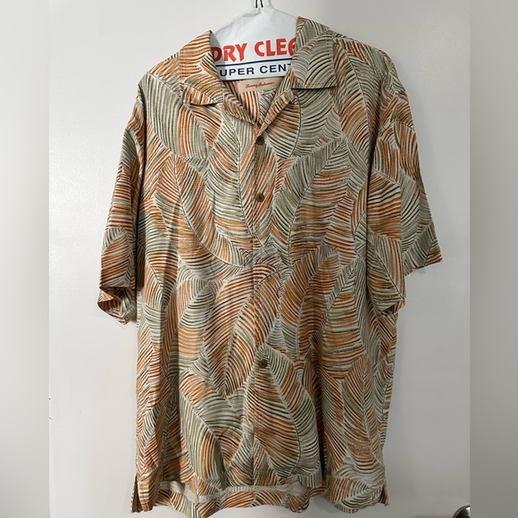 Tommy Bahama Hawaiian Shirt - 100% Silk - Large - Picture 1 of 5